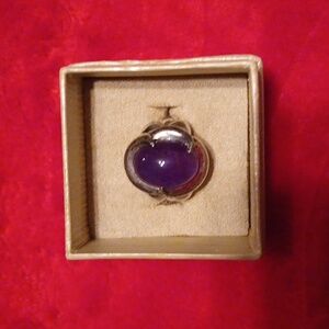 Amethyst cabachon 925 Sterling Silver ring. Size 7.